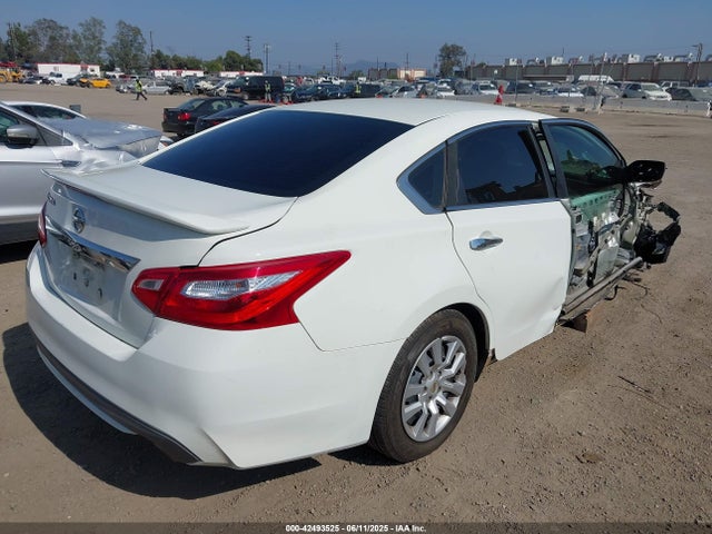 1N4AL3AP9GC254023 Nissan 2016