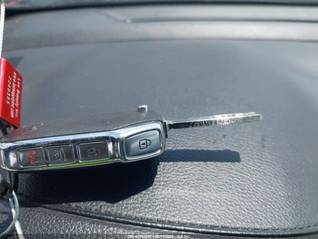 3KPF24AD9PE627813 KIA Forte Lxs