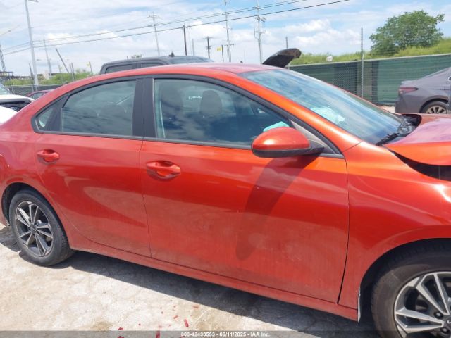 3KPF24AD9PE627813 KIA Forte Lxs