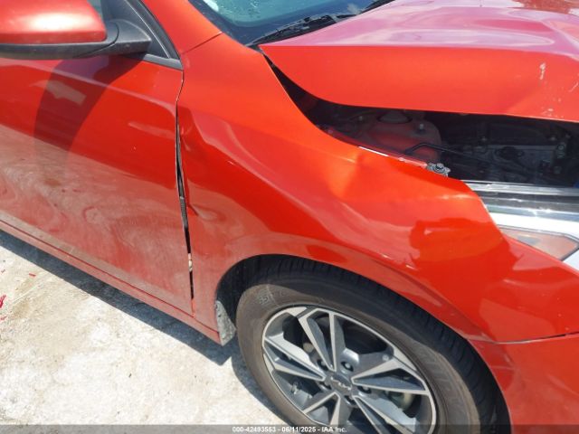 3KPF24AD9PE627813 KIA Forte Lxs