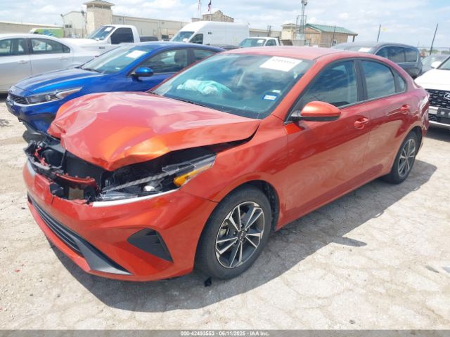 3KPF24AD9PE627813 KIA Forte Lxs