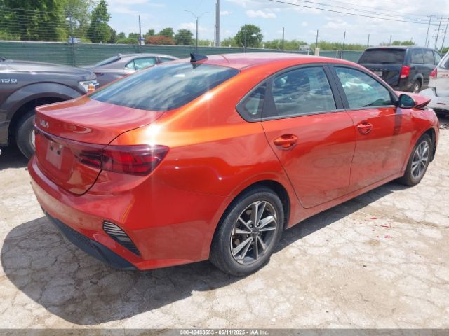 3KPF24AD9PE627813 KIA Forte Lxs