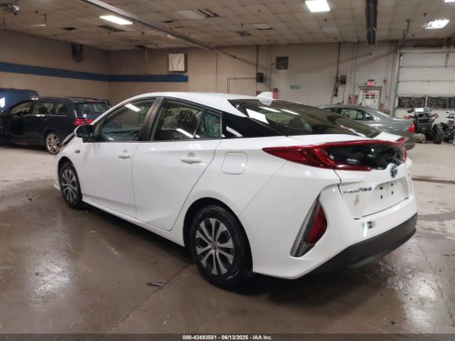 2021 TOYOTA PRIUS PRIME JTDKAMFP2M3166204 Photo 2