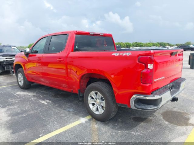 2025 CHEVROLET SILVERADO 1500 1GCUKDED6SZ109138 Photo 2