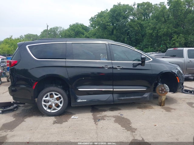Chrysler Pacifica 2017 2C4RC1BG4HR713161 Image 14