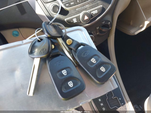 KMHCT4AE8HU377424 Hyundai 2017