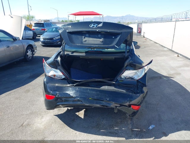 KMHCT4AE8HU377424 Hyundai 2017