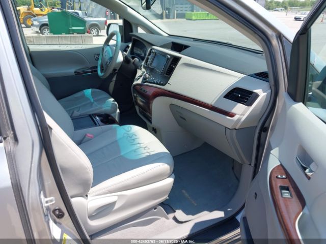2011 TOYOTA SIENNA 5TDDK3DC0BS015793 Photo 4