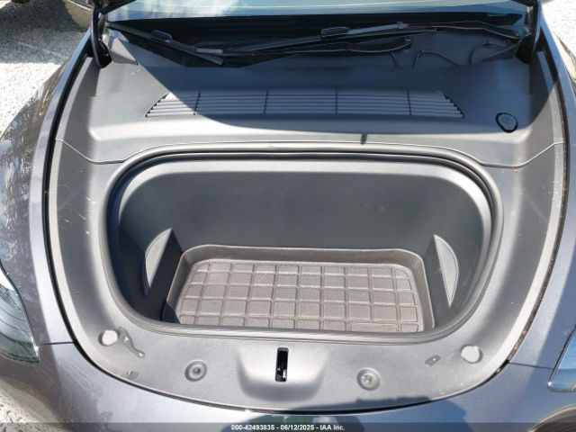 2025 TESLA MODEL Y 7SAYGDEF3SF254196 Photo 9