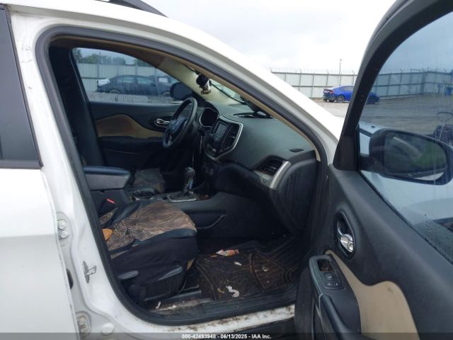 1C4PJLAB6GW190729 Jeep Cherokee Sport