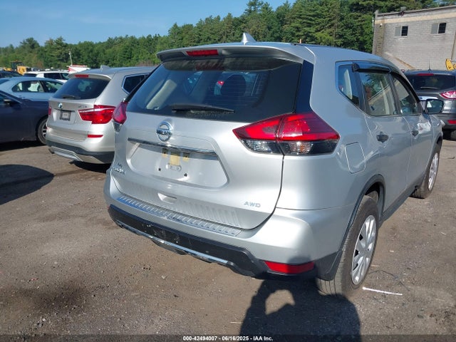 Nissan 2017 2017 JN8AT2MV7HW004332 Image 16