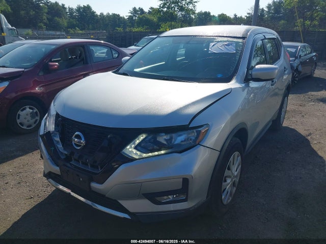 Nissan 2017 2017 JN8AT2MV7HW004332 Image 2