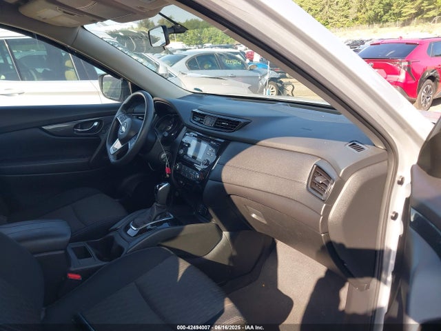 Nissan 2017 2017 JN8AT2MV7HW004332 Image 5