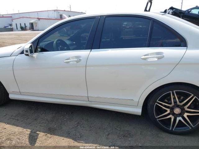 WDDGF8AB7EG225824 Mercedes-Benz C 300 Luxury 4matic/sport 4matic