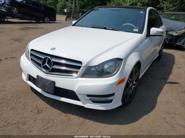 WDDGF8AB7EG225824 Mercedes-Benz C 300 Luxury 4matic/sport 4matic