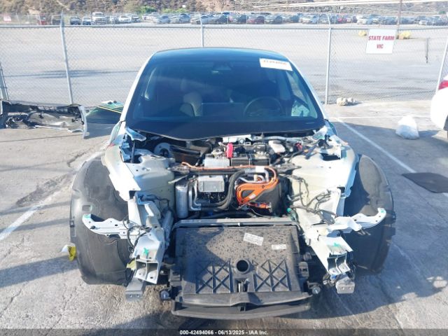 5YJ3E1EA3MF923537 Tesla 2021