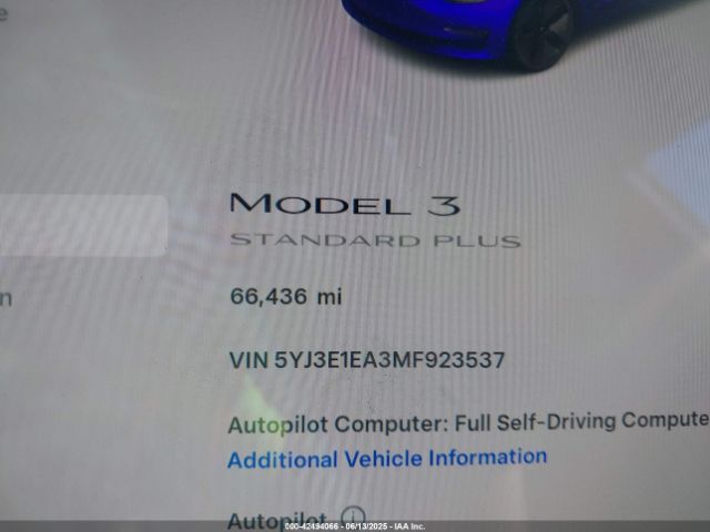 5YJ3E1EA3MF923537 Tesla 2021