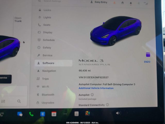 5YJ3E1EA3MF923537 Tesla 2021