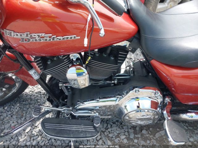 2011 HARLEY-DAVIDSON FLHX 1HD1KBM13BB653747 Photo 8