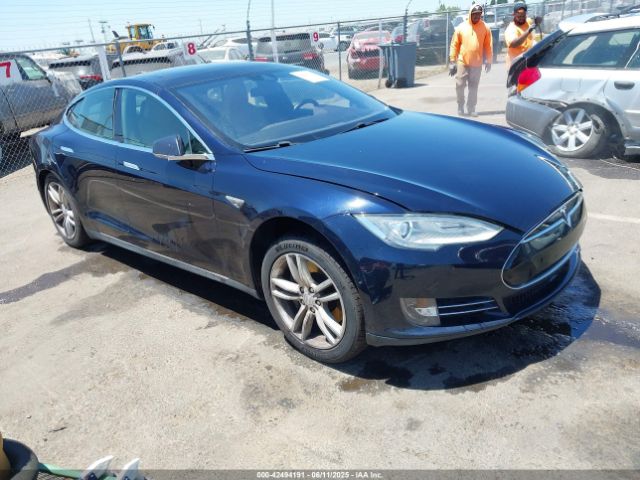 2015 TESLA MODEL S 5YJSA1H2XFFP71867 Photo 0