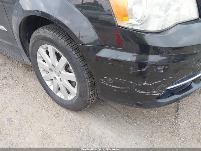 2C4RC1BG3ER346779 Chrysler Town and Country