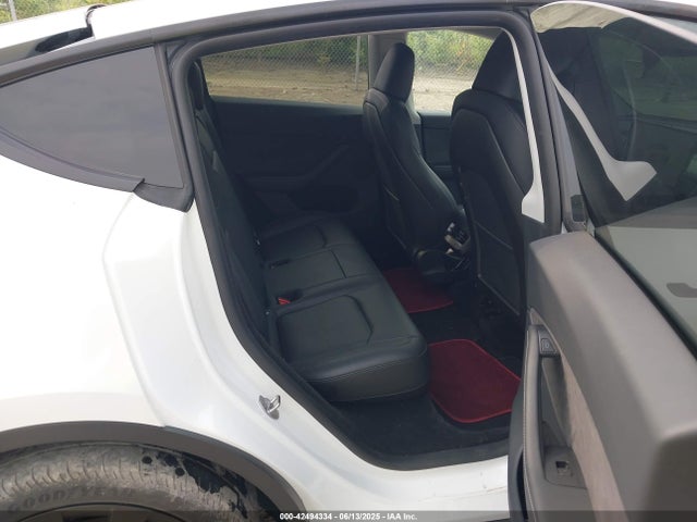 2023 TESLA MODEL Y 7SAYGDEE6PA135196 Photo 7