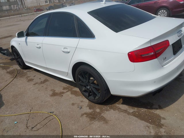 2015 AUDI A4 WAUEFAFLXFN001953 Photo 2