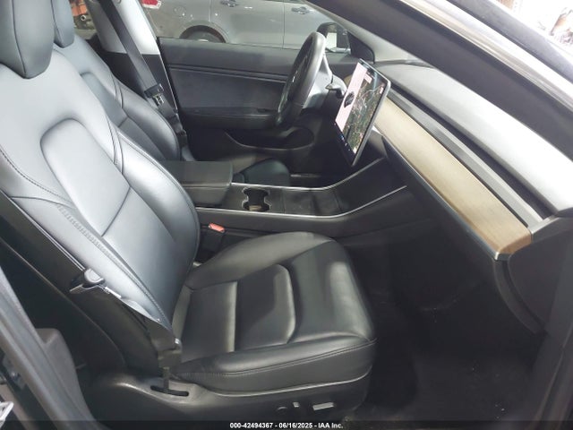 2019 TESLA MODEL 3 5YJ3E1EA1KF297953 Photo 4