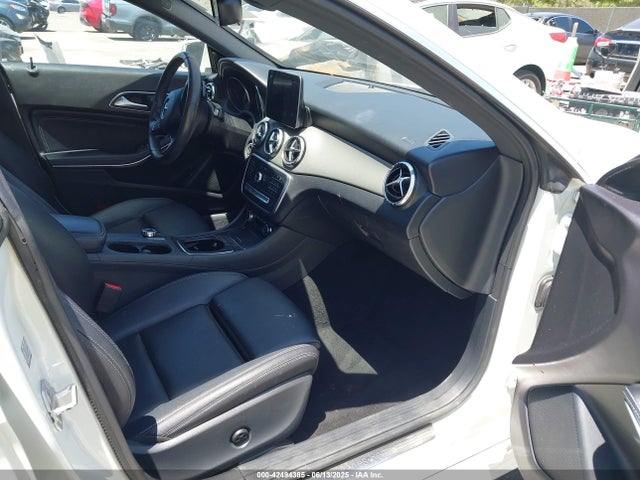 Mercedes-Benz m270 2018 WDDSJ4EB3JN580877 Image 5