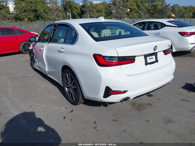 BMW 2020 2020 3MW5R1J09L8B27613 Image 3