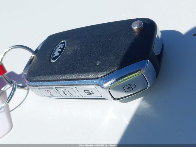 KNDJ23AU3L7038254 KIA mpi nu