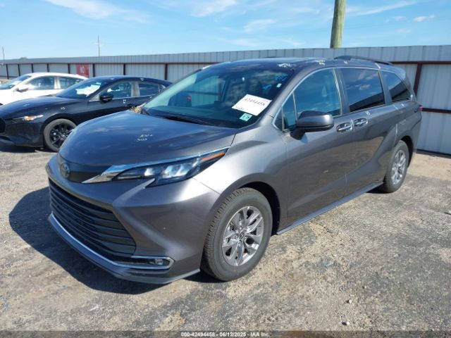 2024 TOYOTA SIENNA 5TDYRKEC8RS205549 Photo 1