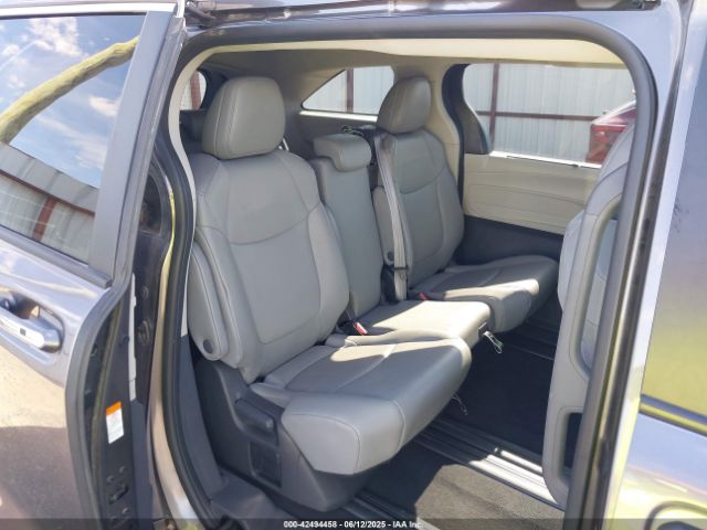 2024 TOYOTA SIENNA 5TDYRKEC8RS205549 Photo 7