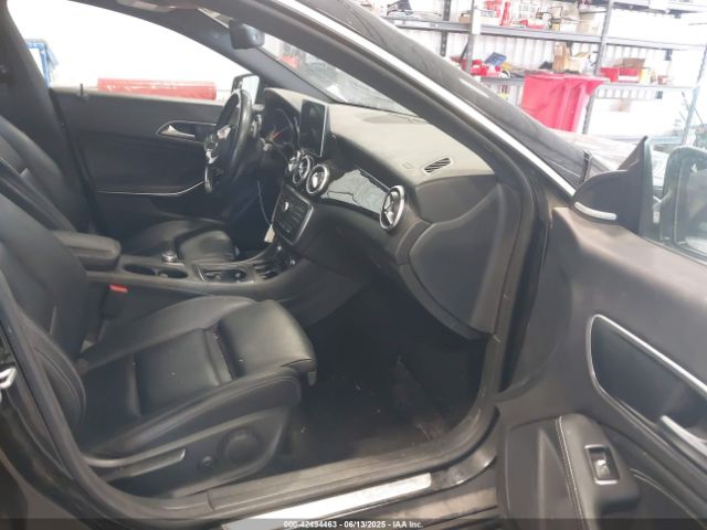 2016 MERCEDES-BENZ CLA 250 WDDSJ4GB0GN387060 Photo 4
