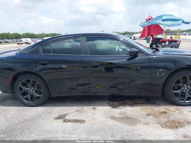 2C3CDXBG4LH238412 Dodge Charger Sxt Rwd