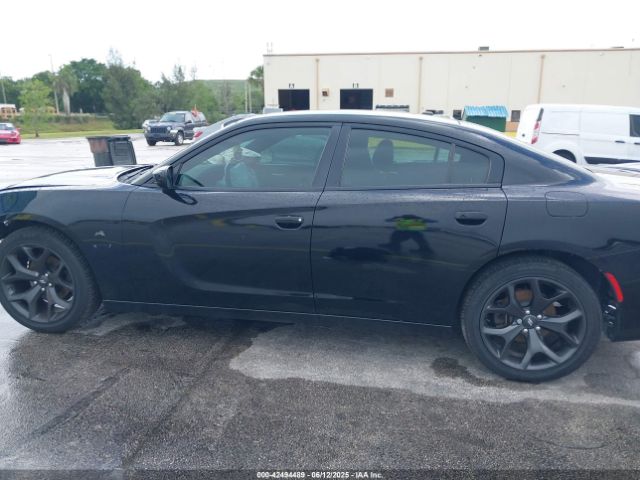 2C3CDXBG4LH238412 Dodge Charger Sxt Rwd