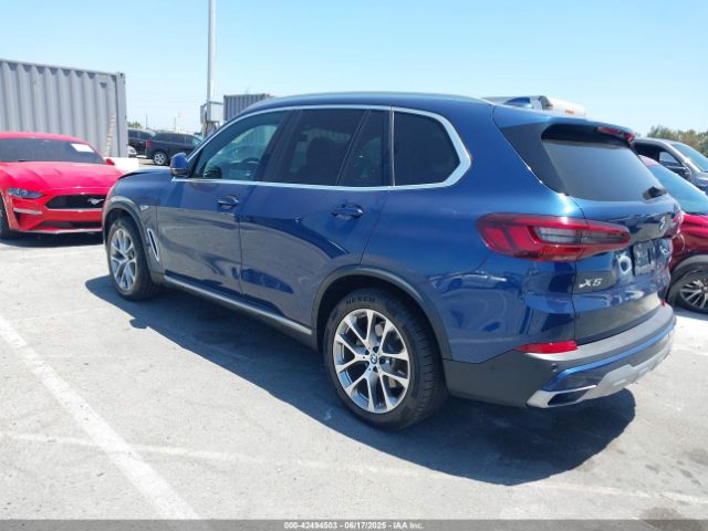 2020 BMW X5 5UXCR4C03L9C82755 Photo 2