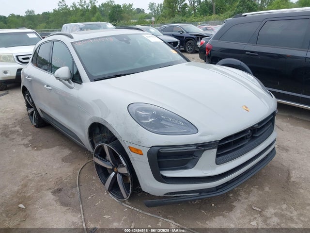 2024 PORSCHE MACAN WP1AA2A58RLB02017 Photo 0