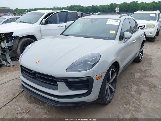 2024 PORSCHE MACAN WP1AA2A58RLB02017 Photo 1