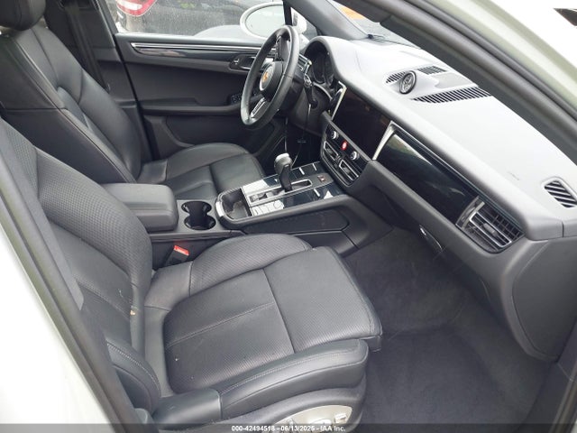 2024 PORSCHE MACAN WP1AA2A58RLB02017 Photo 4