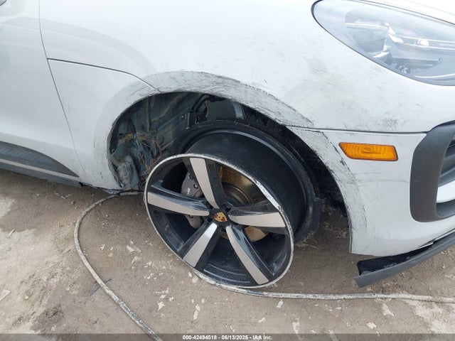 2024 PORSCHE MACAN WP1AA2A58RLB02017 Photo 5