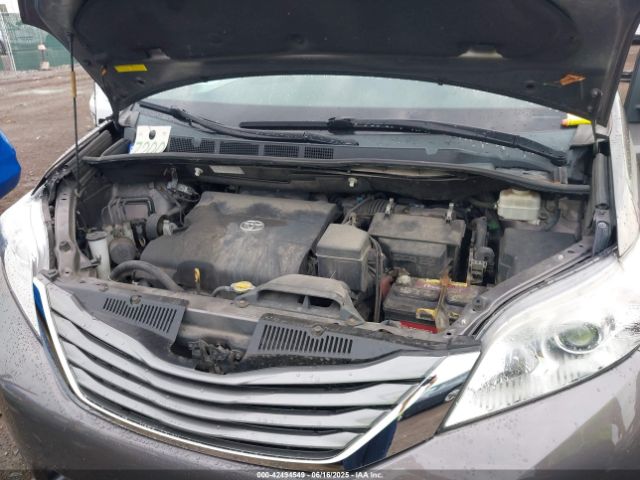 2014 TOYOTA SIENNA 5TDYK3DC0ES496716 Photo 9