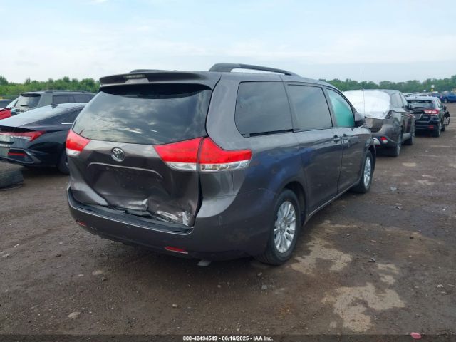2014 TOYOTA SIENNA 5TDYK3DC0ES496716 Photo 3
