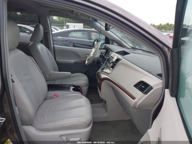 2014 TOYOTA SIENNA 5TDYK3DC0ES496716 Photo 4