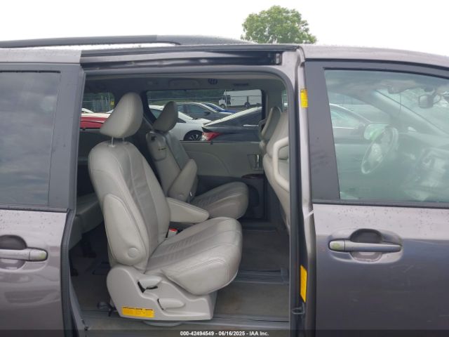 2014 TOYOTA SIENNA 5TDYK3DC0ES496716 Photo 7