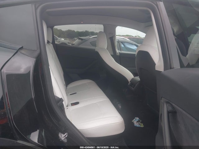 2023 TESLA MODEL Y 7SAYGDEE8PF796571 Photo 7