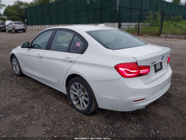 2018 BMW 320I WBA8E5G55JNU47931 Photo 2