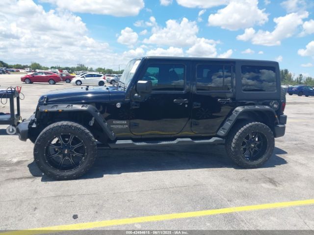 1C4BJWDG4GL327638 Jeep Wrangler Unlimited Sport