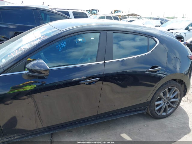 Mazda Mazda3 2.5 S Preferred 2024 JM1BPALMXR1712922 Image 15