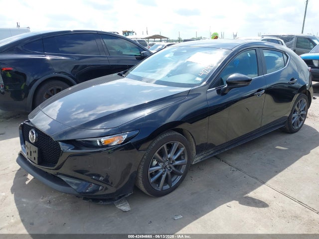 Mazda Mazda3 2.5 S Preferred 2024 JM1BPALMXR1712922 Image 2